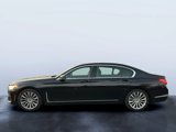 Used 2022 BMW 740i image 3