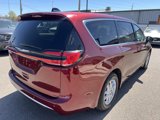Used 2023 Chrysler Pacifica Touring-L image 5