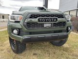 Used 2022 Toyota Tacoma TRD Off-Road image 3