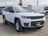 New 2025 Jeep Grand Cherokee L Laredo image 3