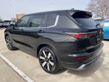 New 2025 Mitsubishi Outlander SE image 3
