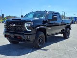 Used 2024 Chevrolet Silverado 2500 ZR2 w/ Technology Package image 3