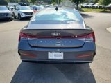 Used 2025 Hyundai Elantra Sport image 4