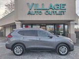 Used 2018 Nissan Rogue SV w/ Sun & Sound Touring Package image 2