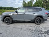 New 2025 Volkswagen Atlas Peak Edition SE image 3