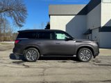 New 2025 INFINITI QX80 Luxe image 2