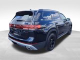 New 2025 Volkswagen Atlas Peak Edition SE image 4