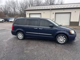 Used 2016 Chrysler Town & Country Touring w/ Driver Convenience Group image 6