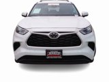 Certified 2023 Toyota Highlander L image 2