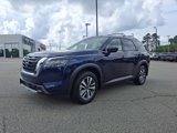 New 2025 Nissan Pathfinder SL image 3
