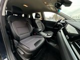Used 2022 Kia Niro EX image 4