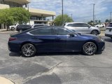 New 2025 Lexus ES 300h w/ Premium Package image 2