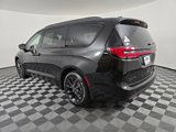 New 2025 Chrysler Pacifica Select image 6