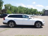 New 2026 Volvo V90 B6 Cross Country Ultra image 2