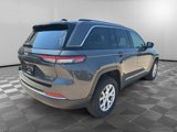 Used 2022 Jeep Grand Cherokee Limited image 3