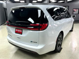Used 2022 Chrysler Pacifica Touring-L w/ Uconnect Theater Family Group image 3