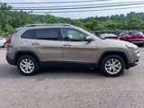 Used 2017 Jeep Cherokee Latitude image 4