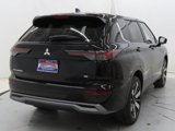 New 2025 Mitsubishi Outlander SE image 3