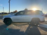 New 2025 Jeep Grand Cherokee L Altitude image 2