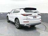 New 2025 Mitsubishi Outlander SE image 3