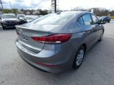 Used 2017 Hyundai Elantra SE image 5