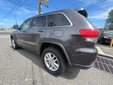 Used 2017 Jeep Grand Cherokee Laredo w/ Quick Order Package 23E image 3