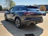 New 2025 INFINITI QX60 Luxe w/ Vision Package image 3