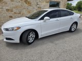 Used 2015 Ford Fusion SE image 2