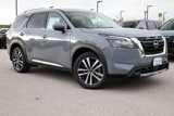 New 2025 Nissan Pathfinder Platinum image 2