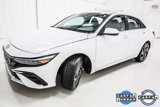 Used 2025 Hyundai Elantra SEL image 2