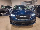 Used 2024 Chrysler Pacifica Limited image 3
