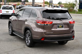 Used 2019 Toyota Highlander XLE image 3