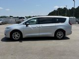 Certified 2023 Chrysler Pacifica Limited image 6