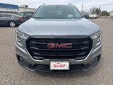 Used 2024 GMC Terrain SLT w/ Tech Package image 3