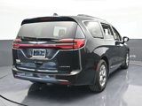 Used 2023 Chrysler Pacifica Limited image 5