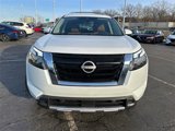 New 2025 Nissan Pathfinder Platinum image 3