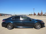 Used 2018 Toyota Camry LE image 4
