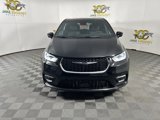 New 2025 Chrysler Pacifica Select image 2