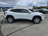 New 2025 Chevrolet Trax LS w/ LS Convenience Package image 2