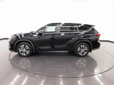 Certified 2023 Toyota Highlander XLE image 5