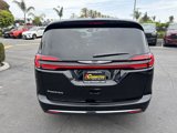New 2025 Chrysler Pacifica Select image 2