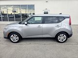Used 2022 Kia Soul LX image 2