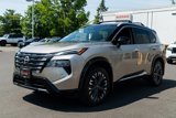New 2025 Nissan Rogue Platinum image 3