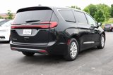 Used 2023 Chrysler Pacifica Touring-L image 5