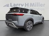 New 2025 Nissan Pathfinder Platinum image 5