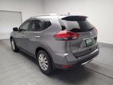 Used 2017 Nissan Rogue SV w/ SV Premium Package image 5
