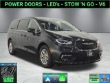 Used 2023 Chrysler Pacifica Touring-L image 1