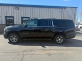 Used 2017 Chevrolet Suburban LT image 4