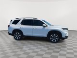 New 2025 Honda Pilot Touring image 2
