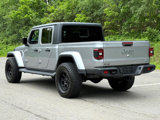 Used 2020 Jeep Gladiator Overland image 2